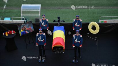 [FOTO] Mircea Lucescu, omagiat la Arena Națională