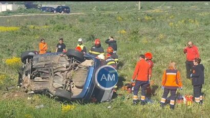 Accident grav pe centura din Drobeta-Turnu Severin: două mașini s-au ciocnit violent. O tânără, în stare critică