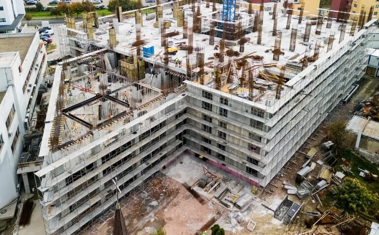 Președintele României, Nicușor Dan, vizitează Centrul de Mari Arși din Timișoara
