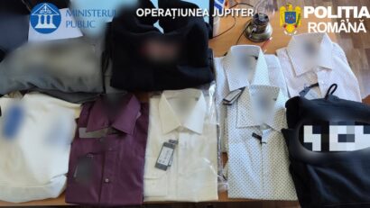 Bunuri contrafăcute de aproximativ 16.000 de lei, descoperite într-o piață din Reșița