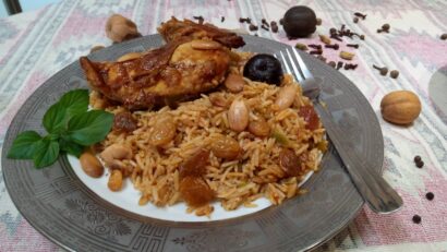 Pui Kabsa – rețetă autentică din Orientul Mijlociu, cu orez aromat și condimente exotice