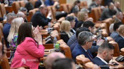 Moţiunea de cenzură – citită în plen de Petrişor Peiu. Dezbaterea şi votul – marţi