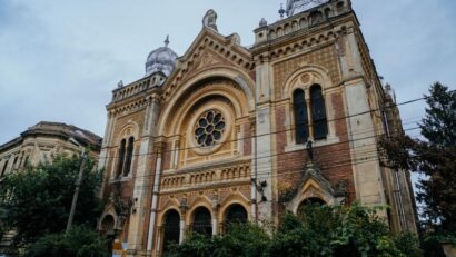 Primăria Timișoara extinde proiectul Sinagogii din Fabric: Casa de rugăciuni și curtea, integrate într-un concept unitar