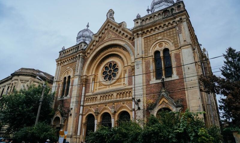 Primăria Timișoara extinde proiectul Sinagogii din Fabric: Casa de rugăciuni și curtea, integrate într-un concept unitar