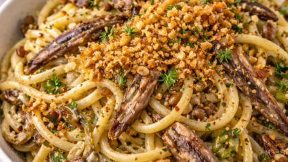 Spaghete Muddica – rețetă siciliană autentică, sănătoasă și plină de savoare mediteraneană