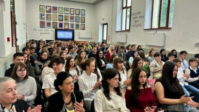 Peste 60 de elevi din Reșița au primit diplome de competenţe lingvistice de limba germană la Colegiul Naţional Diaconovici-Tietz