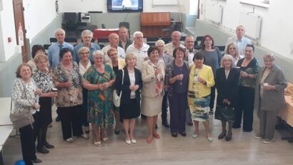 Emoții și amintiri după 50 de ani: promoția 1976 a „Bastiliei” din Reșița s-a reunit la Colegiul Național Diaconovici-Tietz