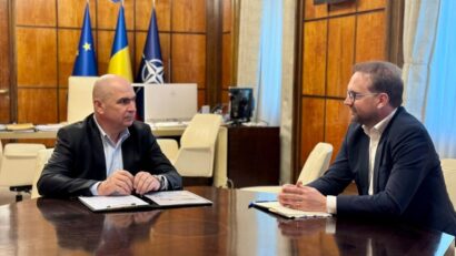 Bolojan și Fritz, într-o postare comună: Nu mai putem accepta argumentul unei false stabilități care să acopere blocarea reformelor și risipirea banului public
