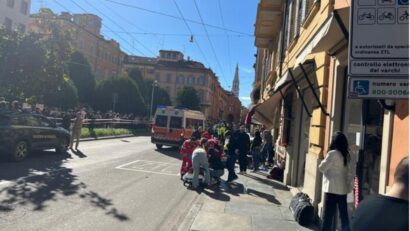 Italia: Șapte persoane rănite după ce o mașină a intrat în mulțime în centrul orașului Modena