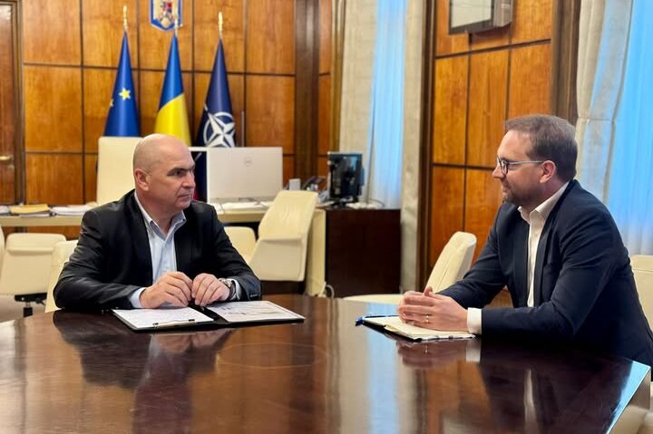 PNL şi USR îşi coordonează acţiunile politice după căderea Guvernului Bolojan