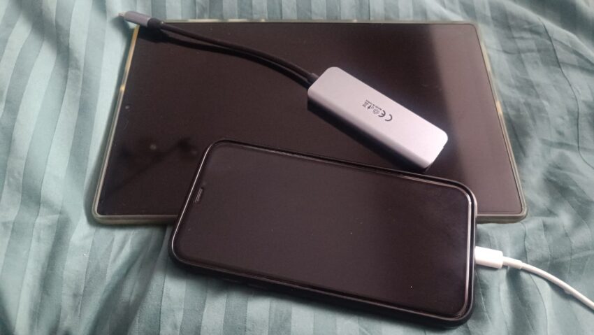 Folii protectoare pentru telefon și tabletă, huse și accesorii smart
