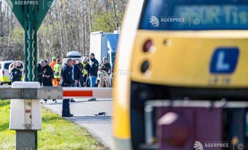 Doi copii și doi adulți au murit după ce un autobuz școlar a fost lovit de tren lângă Bruxelles