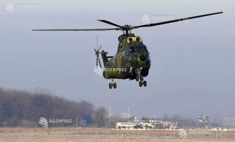 Un elicopter militar a aterizat de urgență lângă Reșița după o defecțiune tehnică