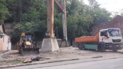 Reconversia funicularului din Reșița: încep lucrările de organizare de șantier și reamenajare a străzii G.A. Petculescu