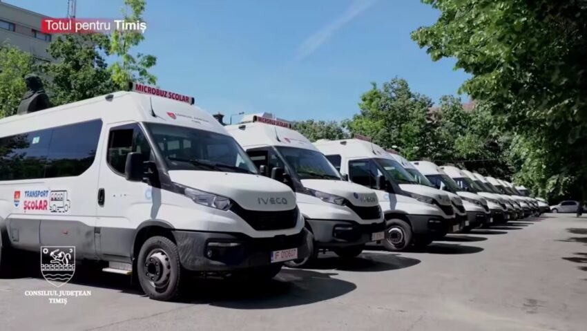 25 de microbuze școlare noi pentru elevii din Timiș