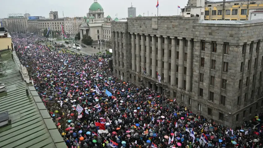 Atmosferă tensionată în Serbia: traficul feroviar blocat înaintea manifestațiilor din capitală