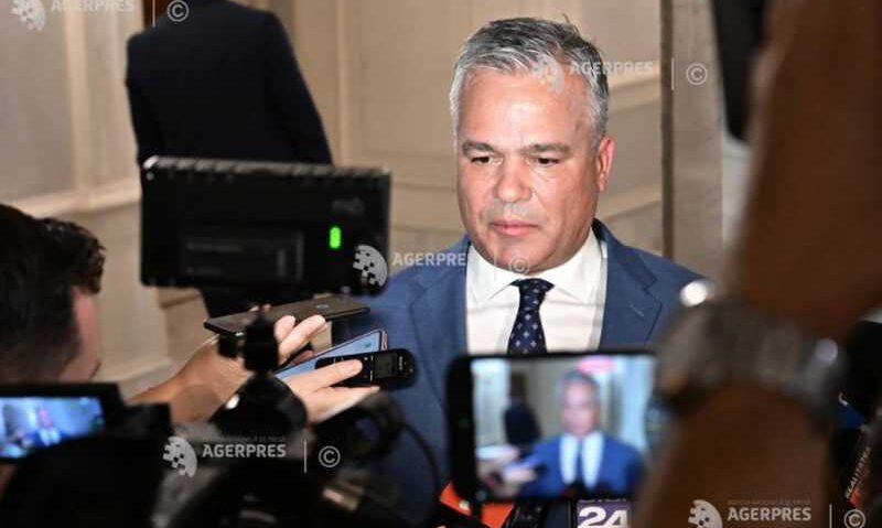 Adrian Veștea își anunță candidatura la șefia PNL și cere amânarea Congresului partidului