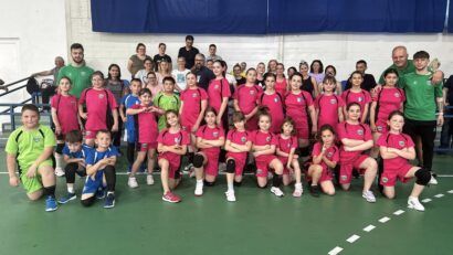 Handbalul juvenil va face spectacol la Reşiţa! Clubul Biamar organizează în weekend un turneu de sală şi un festival handbalistic în aer liber