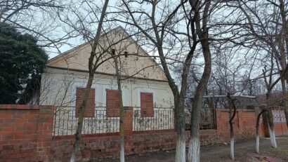 Peste 400 de voluntari dau culoare, de astăzi, satului Macedonia la cea de-a opta ediție Color the Village