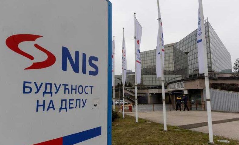 Serbia spune că a încheiat un acord cu grupul ungar MOL privind compania sa petrolieră NIS