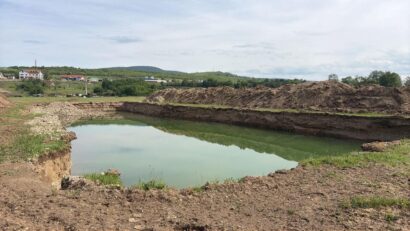 Exploatare ilegală de agregate minerale pe râul Nera