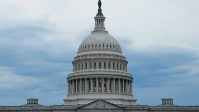 SUA: Congresul adoptă o rezoluție simbolică pentru a cere retragerea forțelor americane împotriva Iranului