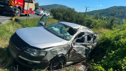 Accident grav la Mehadia: o femeie a murit, iar un copil de un an și un bărbat au fost transportați la spital