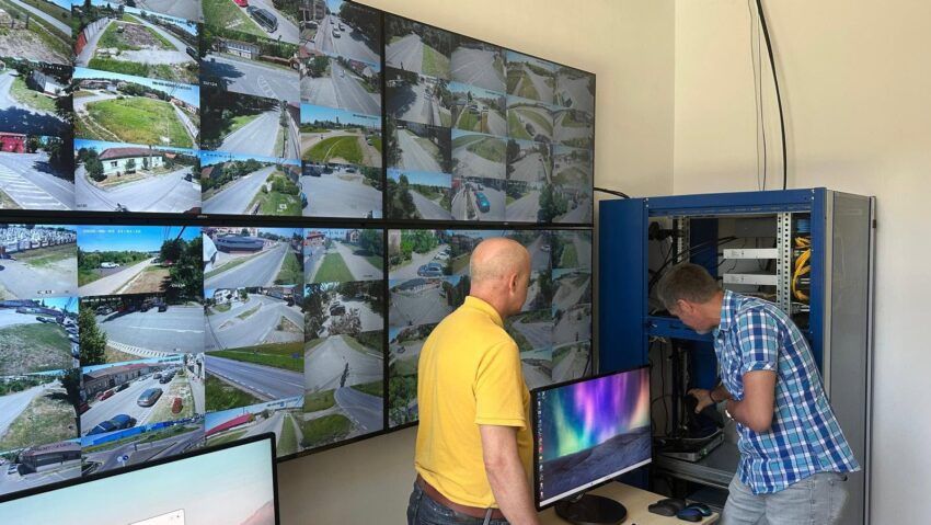 Buziașul își extinde sistemul de supraveghere video. Alte 124 de camere, instalate printr-un proiect finanțat din PNRR