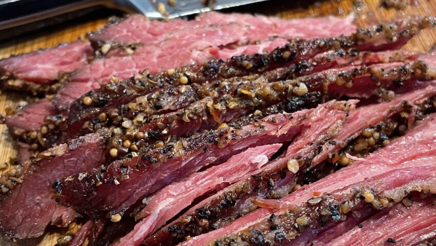 Carne afumată în stil Montreal
