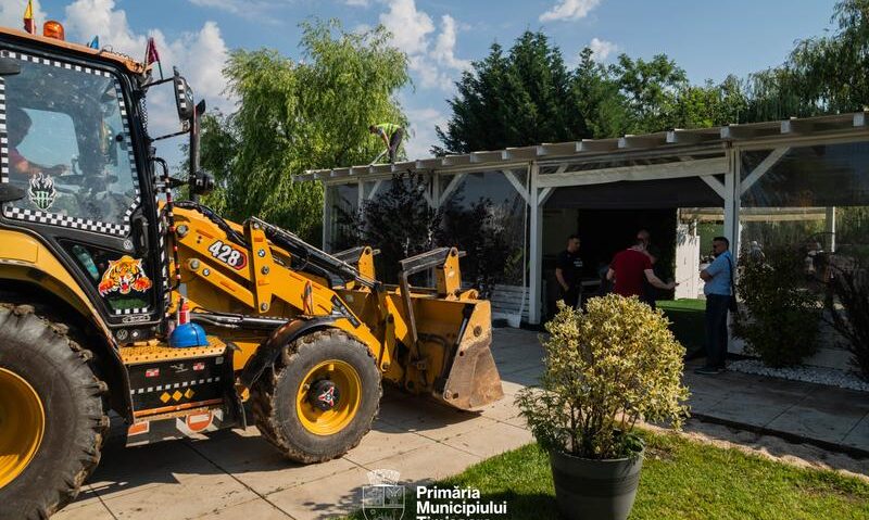 Primăria Timișoara a demolat construcții ridicate ilegal pe domeniul public. Costurile vor fi suportate de firmele implicate