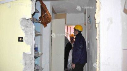 Timiș: Explozie urmată de incendiu într-un apartament; 43 de persoane din bloc au fost evacuate