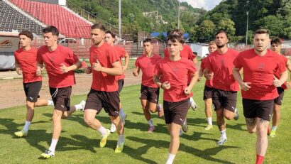 CSM Reşiţa a dat startul pregătirilor! Formarea lotului, prioritară pentru Dorinel Munteanu