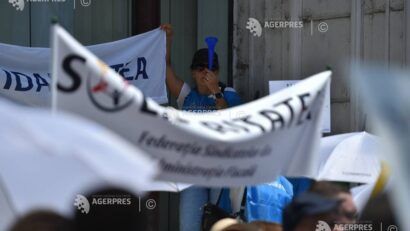 Sindicaliştii de la Sanitas reiau protestele; vor retragerea proiectului noii legi a salarizării