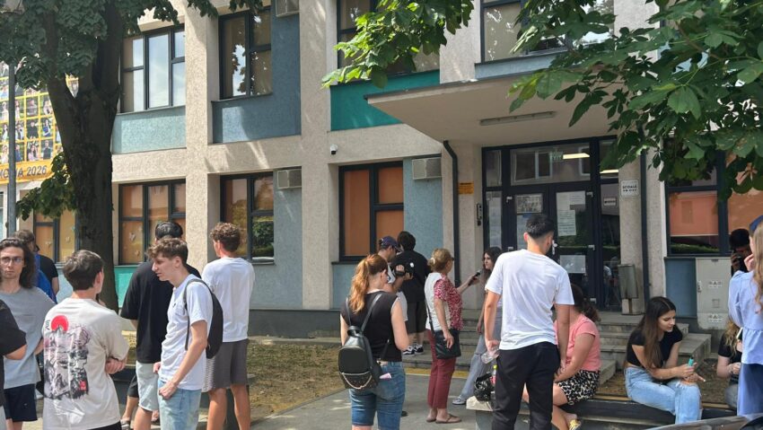 Bacalaureat 2026 în Caraș-Severin: peste 1.200 de candidați au susținut proba obligatorie a profilului