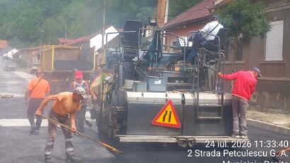 Strada G.A. Petculescu din Reșița intră în etapa finală de modernizare. Lucrările vor fi încheiate până la sfârșitul lunii august