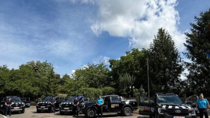 Inspectoratul de Jandarmi Caraș-Severin primește cinci autovehicule hibride noi