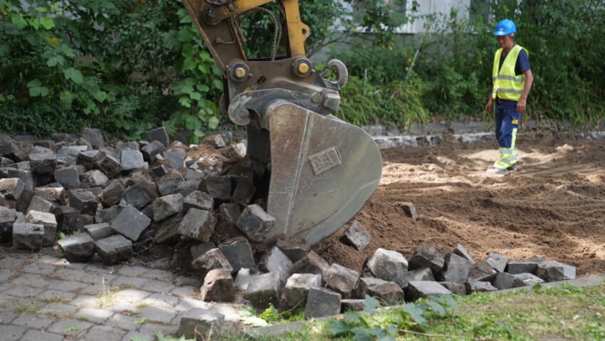 Lucrările de regenerare urbană avansează în zona Traian. Piața Corneliu Mikloși va fi transformată într-un spațiu verde și conectat