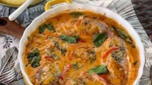Pui toscan cu roșii, măsline și ierburi aromatice