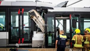 Rotterdam: 15 răniți după ciocnirea a două tramvaie pe podul Erasmus