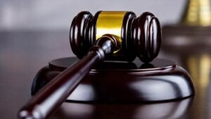 Tribunalul Bucureşti suspendă deciziile Congresului extraordinar al PNL. Liberalii anunţă că vor ataca hotărârea