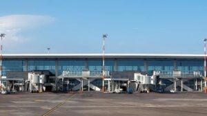 Zborurile de pe aeroportul Catania, suspendate din cauza vulcanului Etna