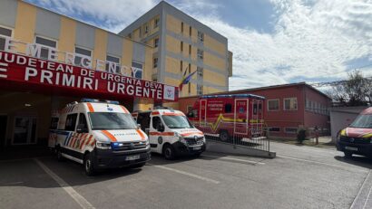 Accident grav pe DN 7, în Hunedoara: trei motociclete și un autoturism implicate. Patru persoane rănite