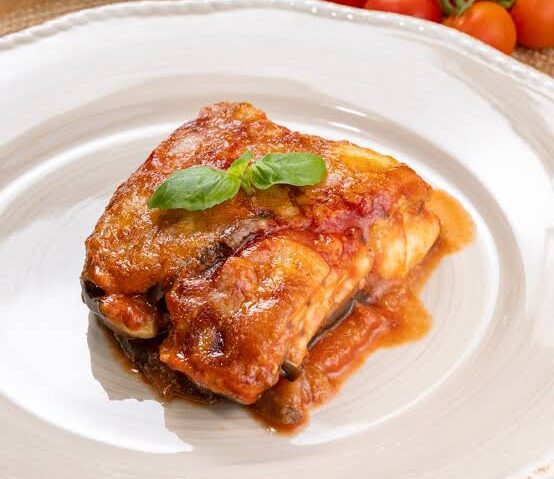 Parmigiana di Melanzane Salentina – rețeta tradițională de vinete din Puglia