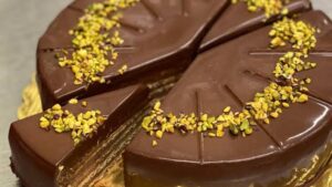 Tort Garash – rețeta celebrului desert bulgăresc cu nucă și ciocolată