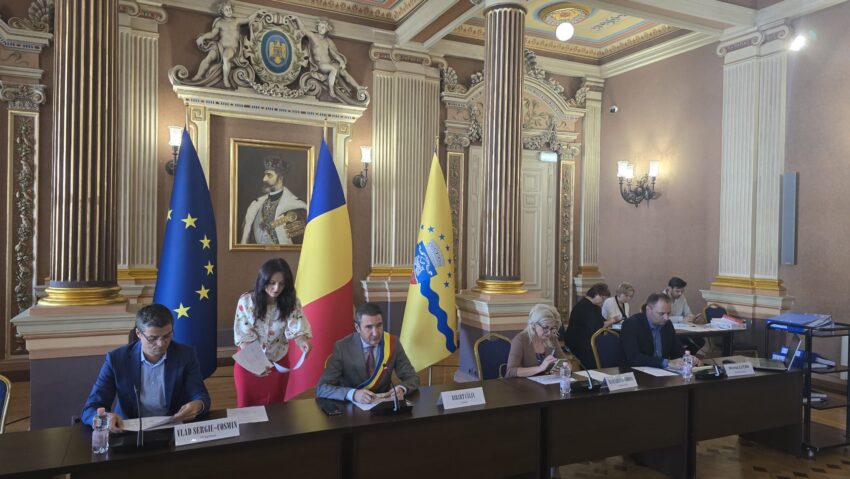 Doi consilieri locali din Arad au demisionat după intrarea în vigoare a noilor reguli privind incompatibilitățile