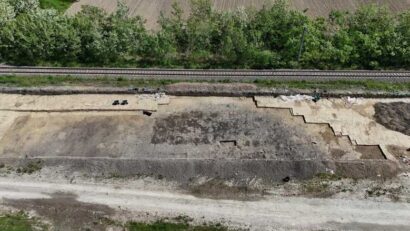 Descoperire arheologică majoră pe traseul viitoarei căi ferate Caransebeş-Lugoj: peste 500 de morminte preistorice