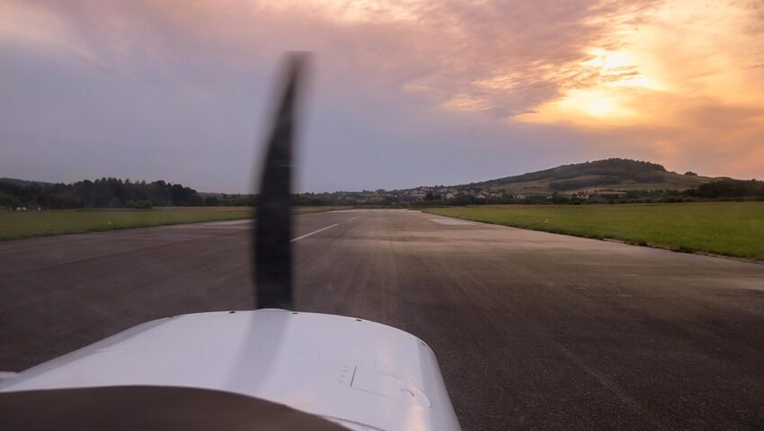 Incident de securitate pe aeroportul Leipzig/Halle. Presa germană: o dronă cu explozibili a fost găsită lângă avioane ucrainene, NATO confirmă prezența aparatului