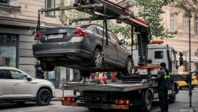 Trei vehicule abandonate, ridicate de pe domeniul public din Lugoj. Proprietarii sunt chemați să le revendice