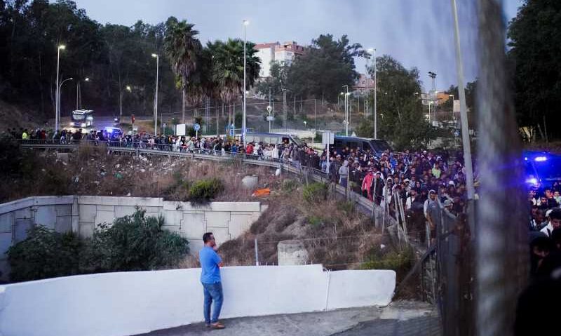 Italia prelungește cu încă 15 zile suspendarea regulilor Schengen cu Spania