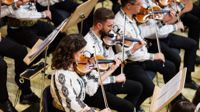 Festivalul „Luca Novac” 2026: au început înscrierile pentru tinerii soliști vocali și instrumentiști